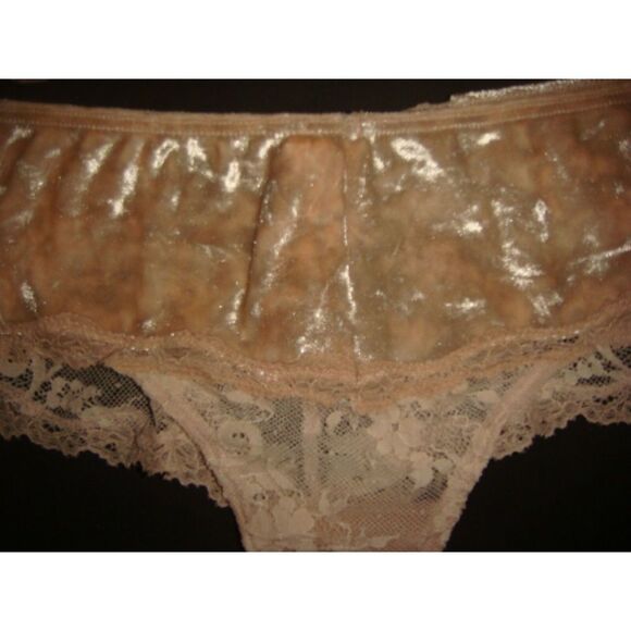 NWT Victoria's Secret 36DD BRA SET+L thong NUDE beige VELOUR velvet floral lace - Picture 4 of 6